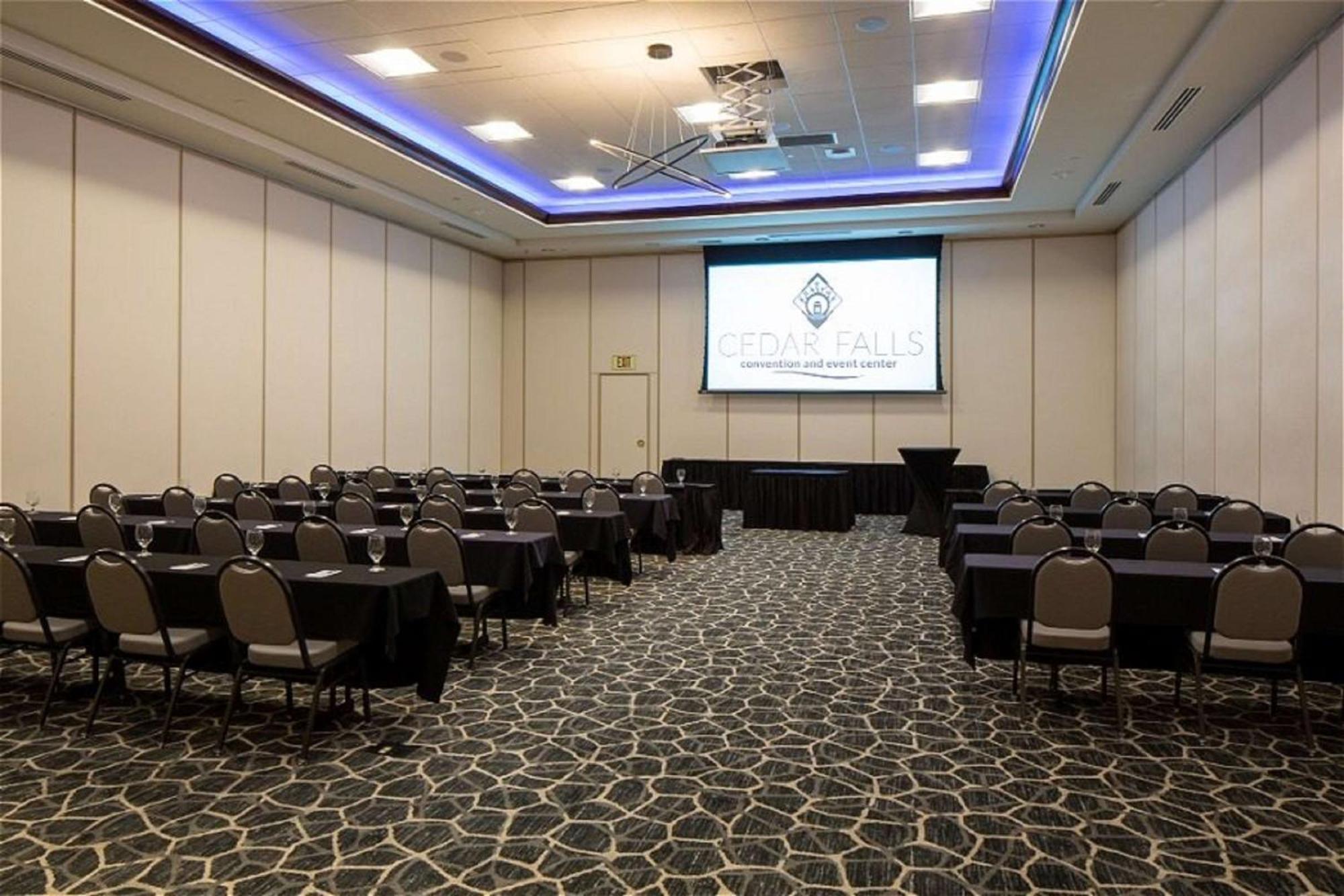 Hilton Garden Inn Cedar Falls Conference Center Dış mekan fotoğraf