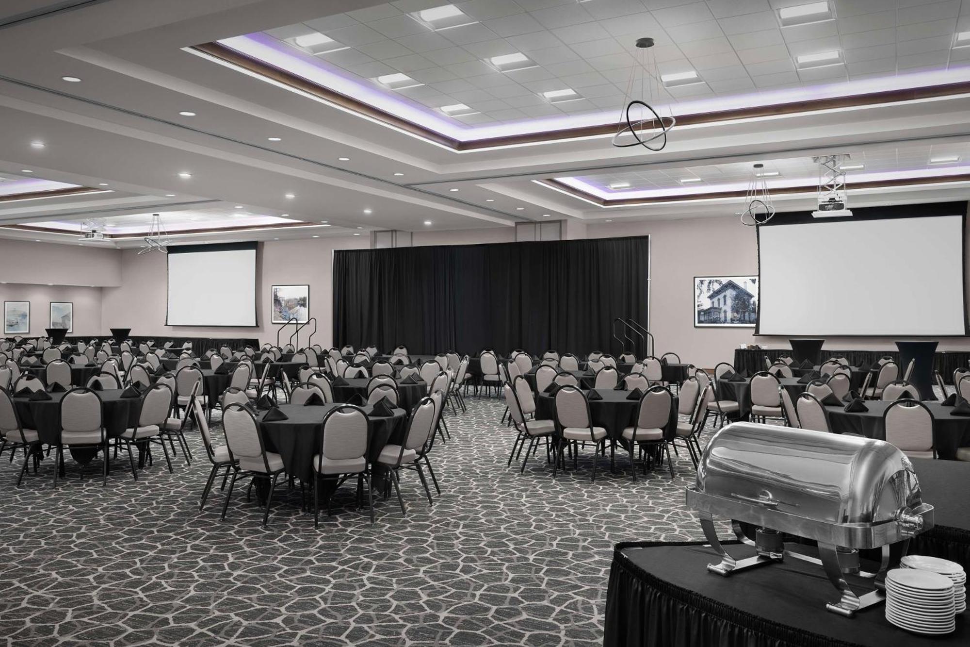 Hilton Garden Inn Cedar Falls Conference Center Dış mekan fotoğraf
